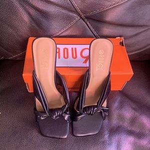 New black sandal Heels